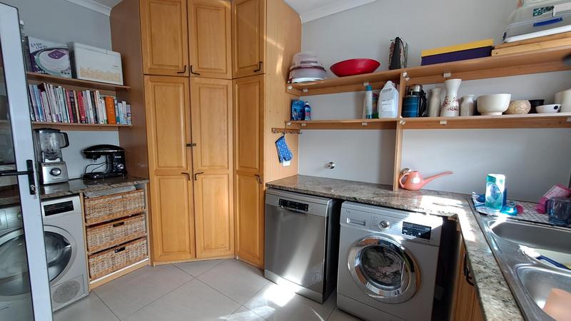 5 Bedroom Property for Sale in Stilbaai Wes Western Cape